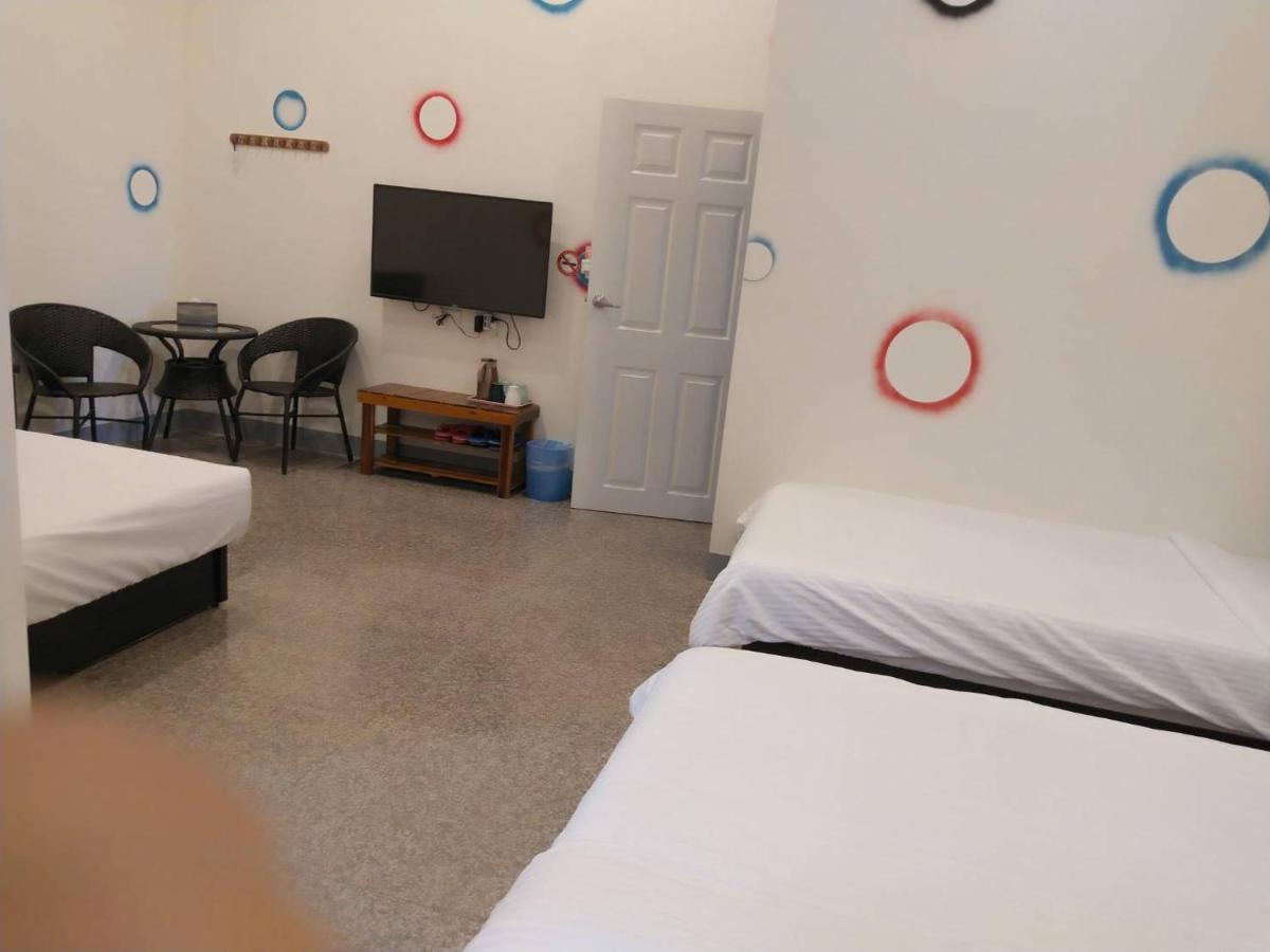 Sun Moon Lake Jinlongshan Bnb Юйчі Екстер'єр фото