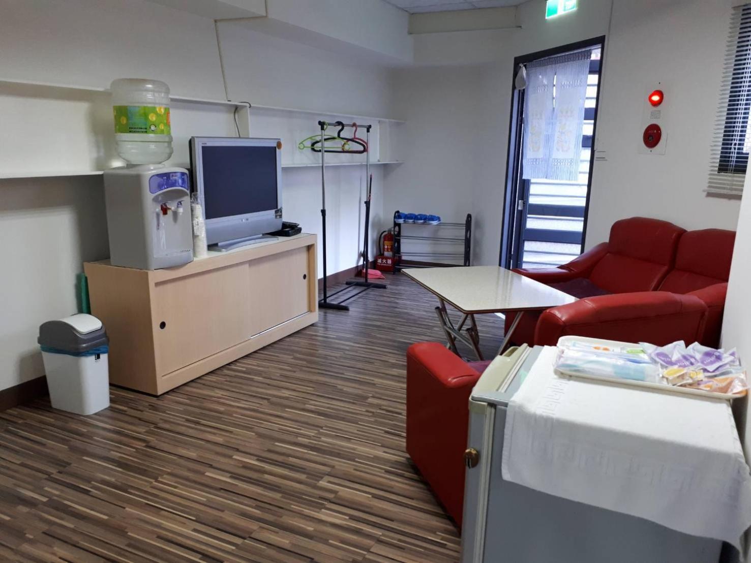 Sun Moon Lake Jinlongshan Bnb Юйчі Номер фото