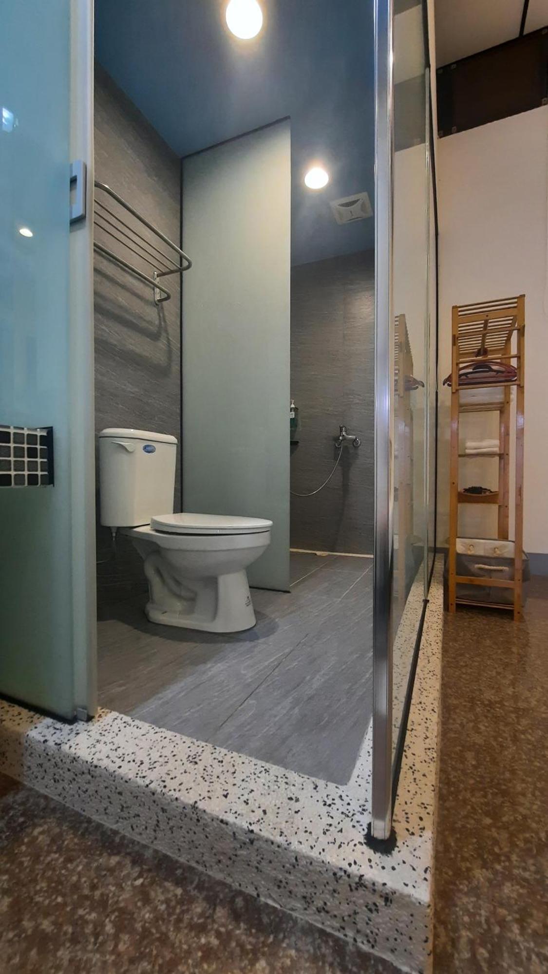 Sun Moon Lake Jinlongshan Bnb Юйчі Екстер'єр фото